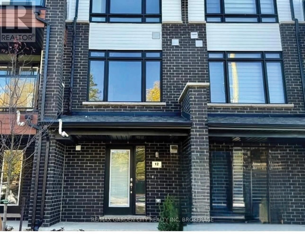 Property Photo:  12 Sidney Rose Common  ON L2T 0B3 