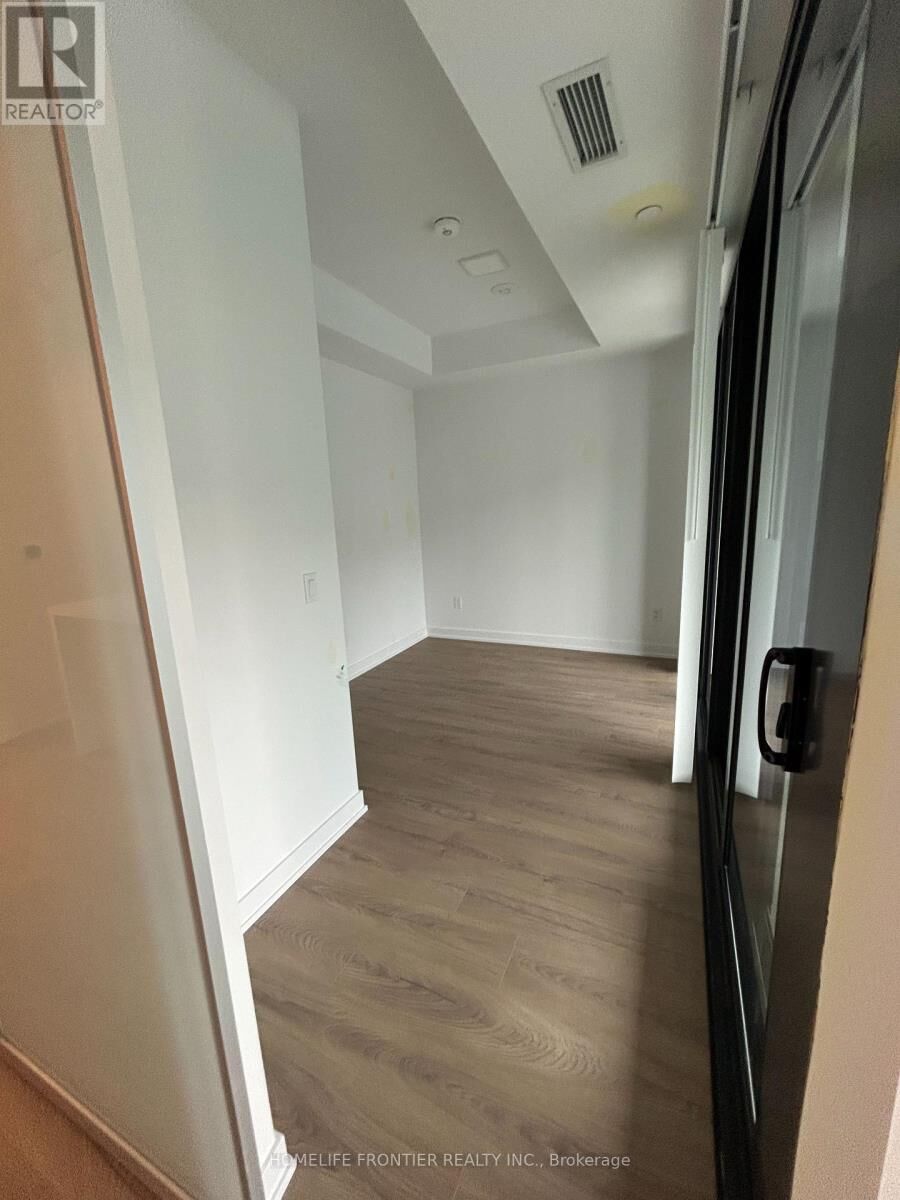 Property Photo:  29 Green Trail Court 906  ON M2K 0J9 