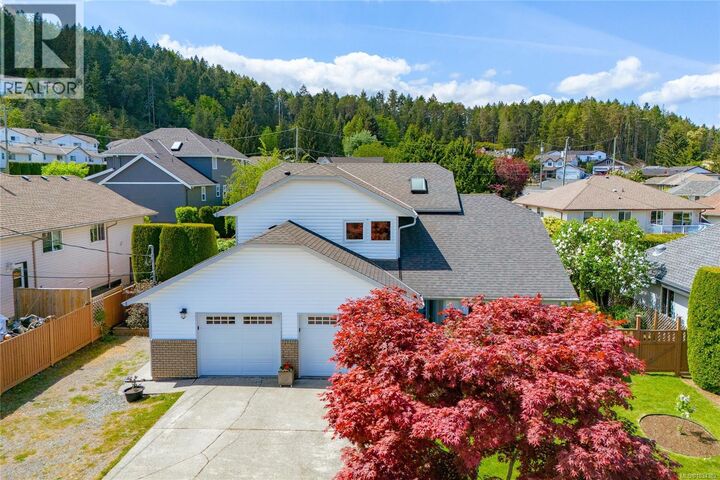 Property Photo: 810 Colonia Drive BC V9G 1N3