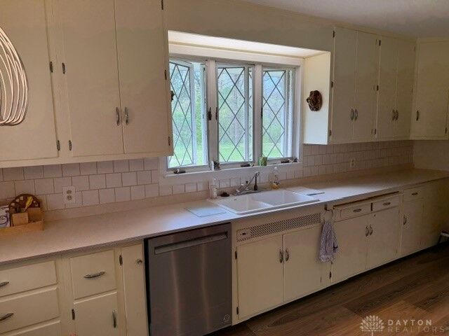 Property Photo: 221 Grandon Road OH 45419