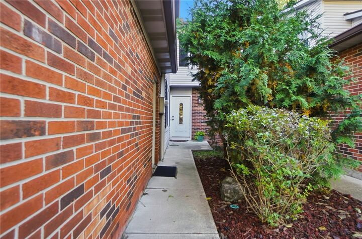 Property Photo:  2542 Valais Court  OH 45458 