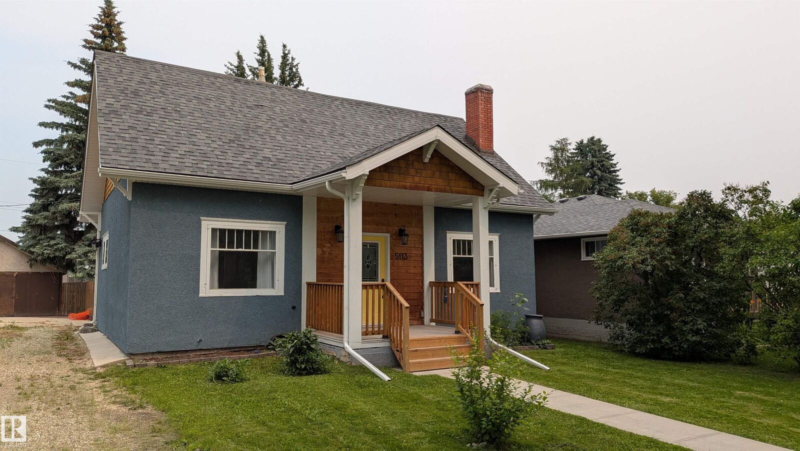 Property Photo: 5113 53 Avenue AB T7Z 1B9
