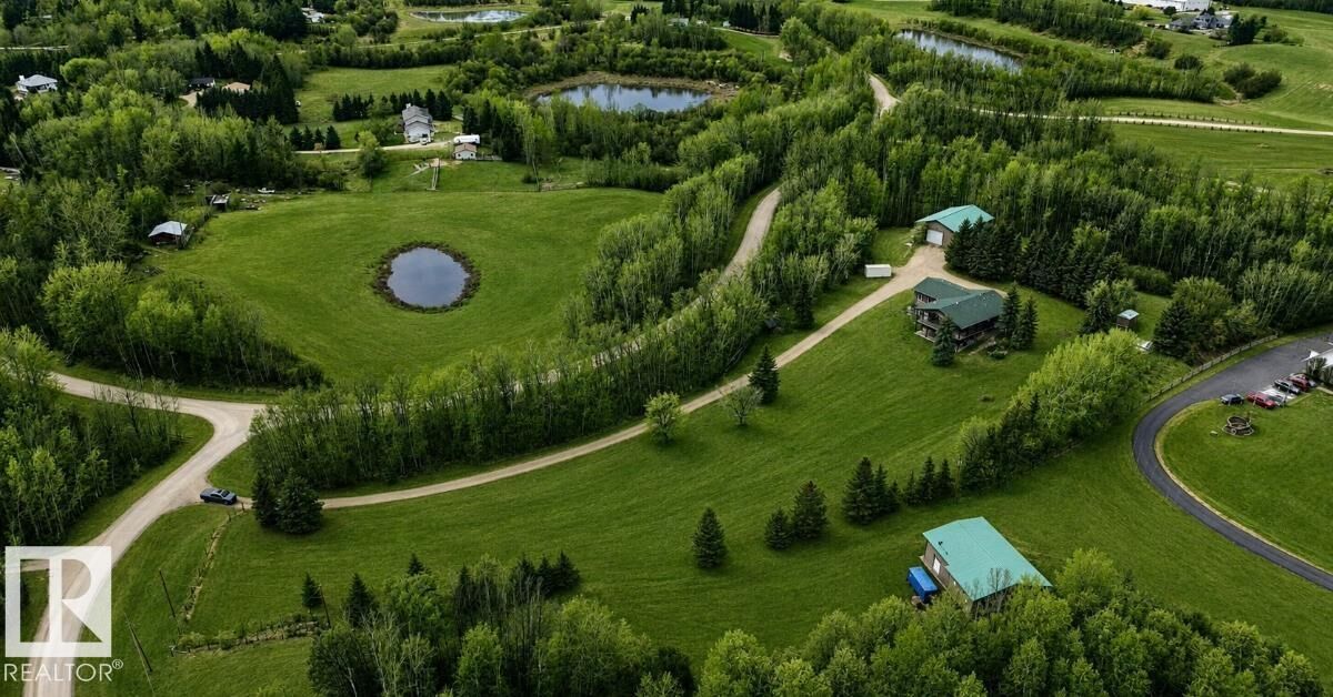 Property Photo: 52421 Rge Road 15 22 AB T7Z 2V6