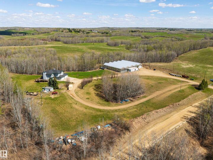 Property Photo:  1130 Twp Road 535  AB T7Z 1X3 