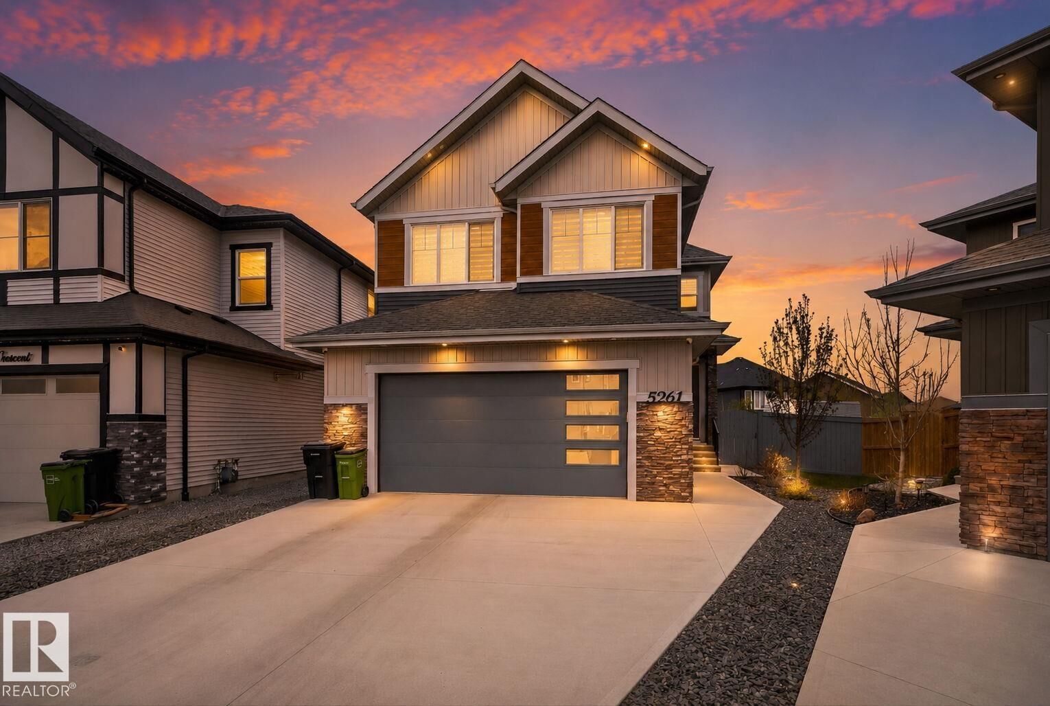 Property Photo: 5261 Kimball Crescent SW AB T6W 4Z3
