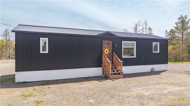 Property Photo:  86 Hayman Avenue  NB E3L 5E4 