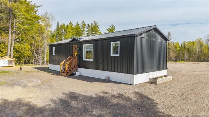 Property Photo: 86 Hayman Avenue NB E3L 5E4