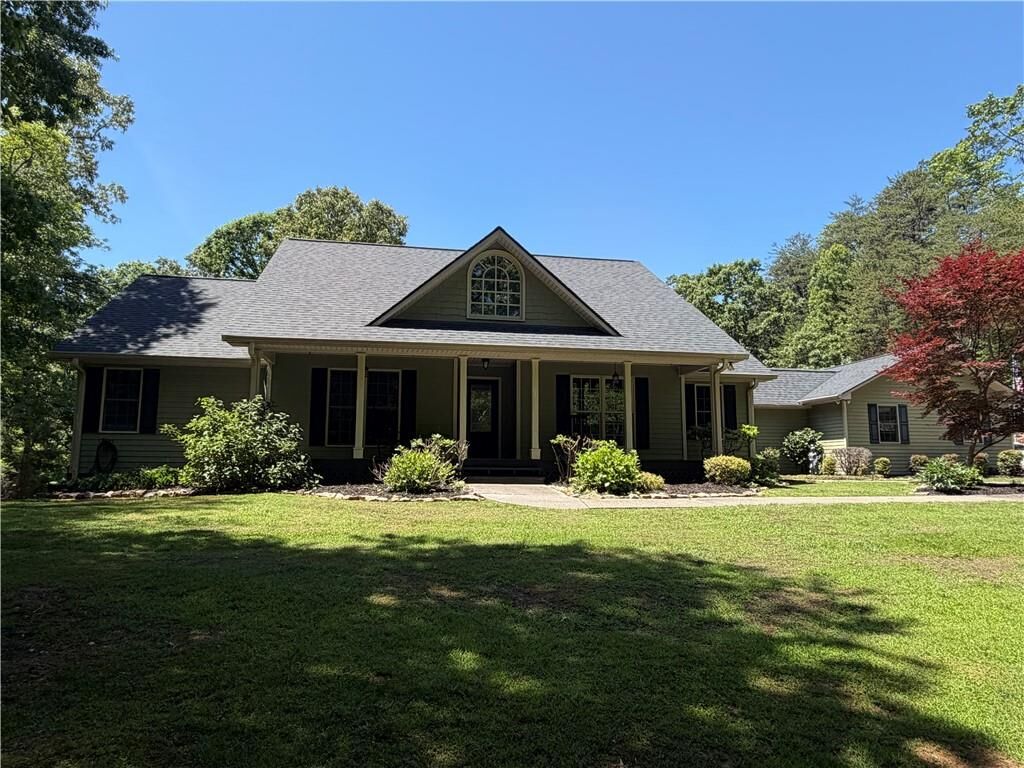 Property Photo:  96 Oakridge Lane  GA 30536 