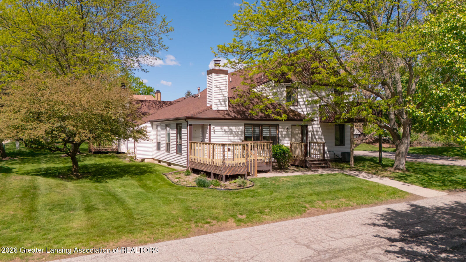 Property Photo:  2925 Staten Avenue  MI 48910 