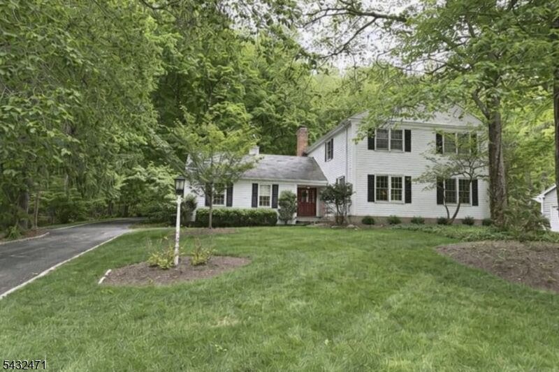 Property Photo:  7 Pontiac Dr  NJ 07470 