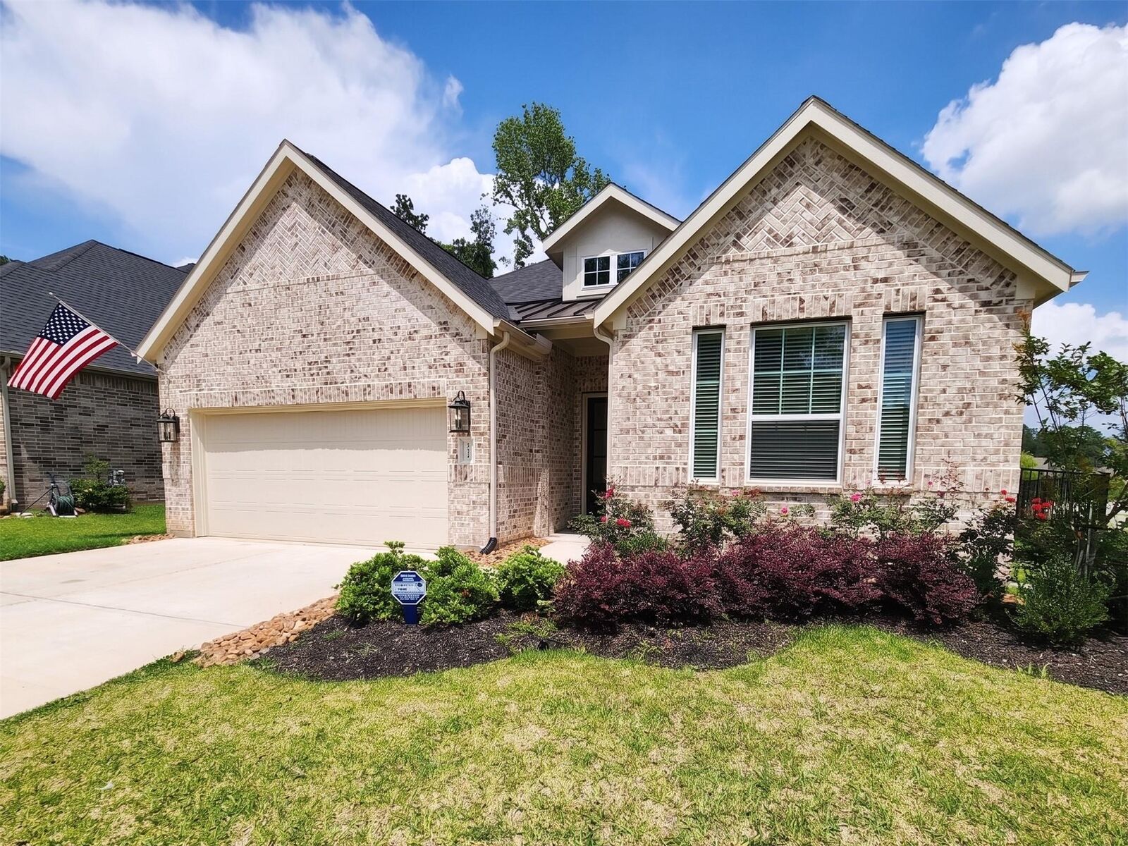 Property Photo:  204 Bronzewood Terrace Court  TX 77318 