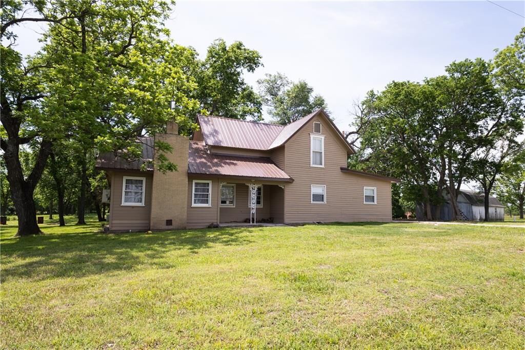 Property Photo:  2039 Cr 26000 Road  KS 67357 