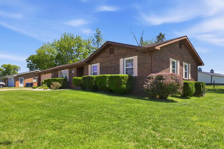 Property Photo:  3011 Simpson Drive  KY 42503 