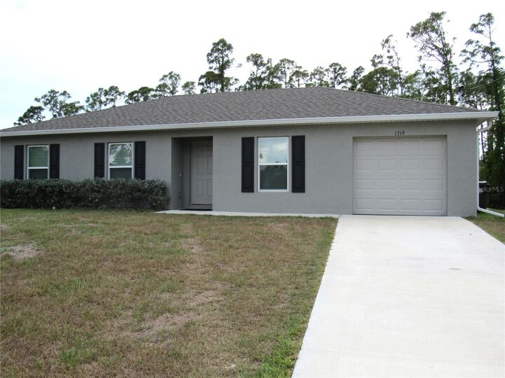 Property Photo:  1719 Hainsworth Court  FL 34288 