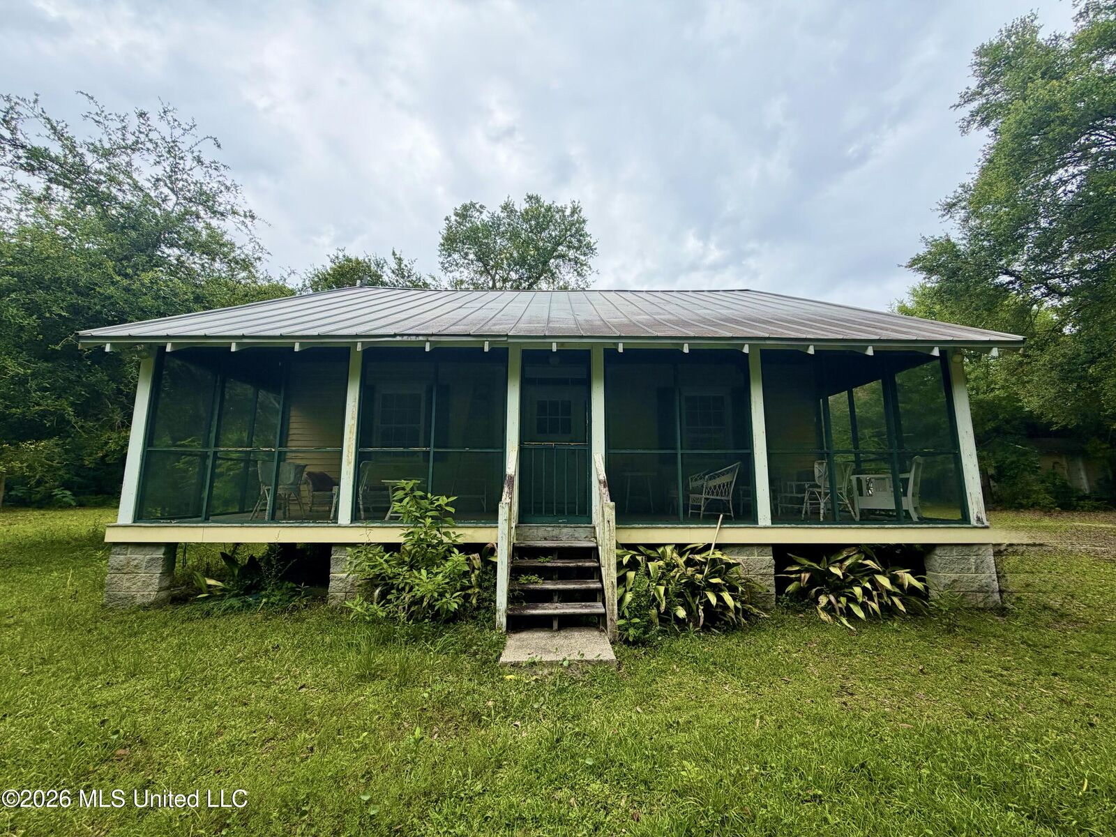 Property Photo:  506 5th Street  MS 39576 