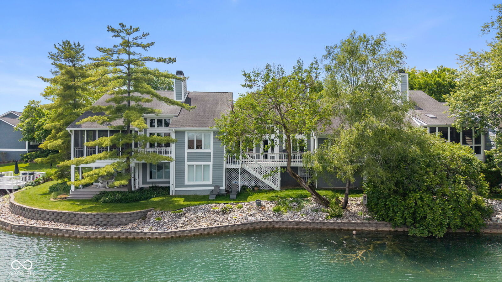 Property Photo: 8103 Clearwater Parkway IN 46240