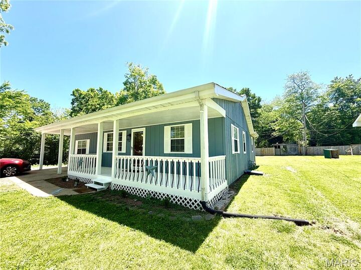 Property Photo: 524 Collie Street MO 63621