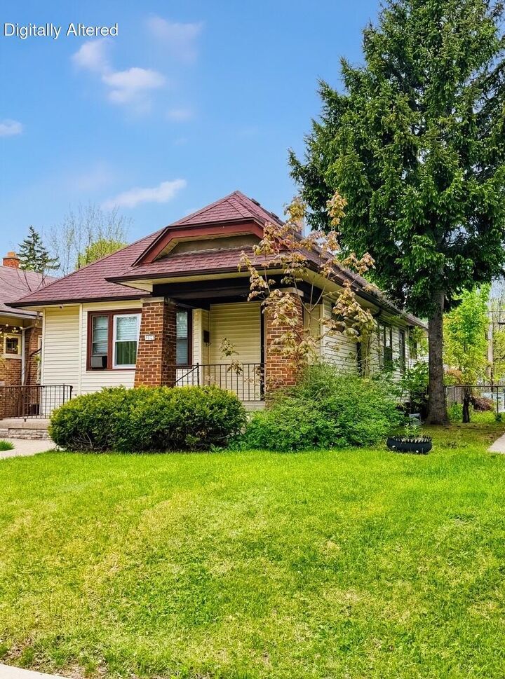 Property Photo:  3021 N 38th St  WI 53210 
