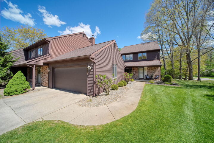 Property Photo:  1819 Wedgefield  MI 49201 