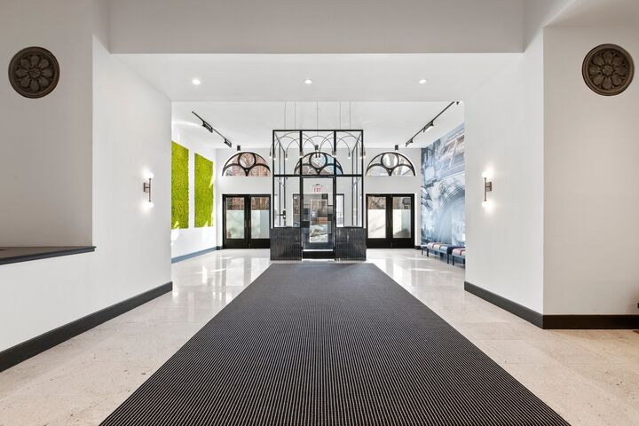 Property Photo:  1660 N Hudson Avenue 1E  IL 60614 