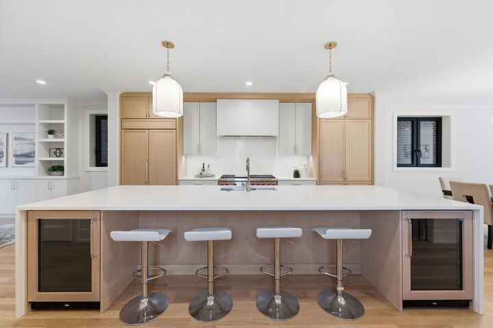 Property Photo:  