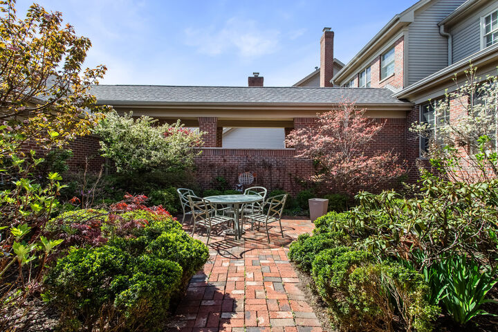 Property Photo: 119 N Haven Road IL 60126