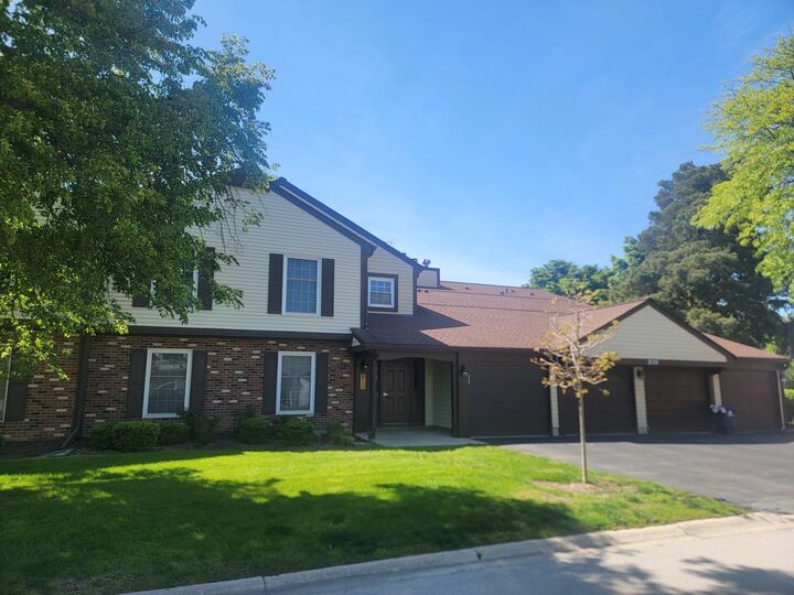 Property Photo:  2115 Lancaster Circle 202D  IL 60565 
