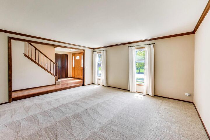 Property Photo:  1276 Chatham Lane  IL 60172 