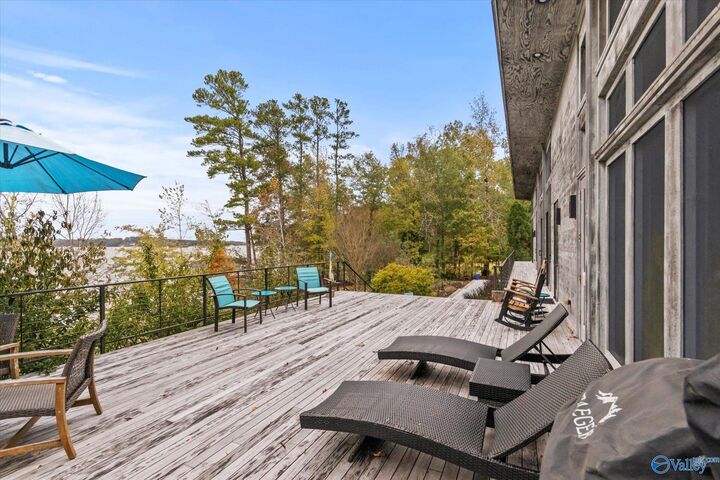 Property Photo:  3156 Lakeshore Drive  AL 35769 