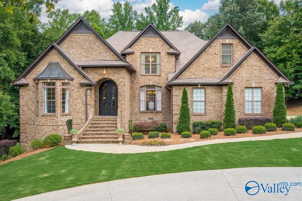 Property Photo:  142 River Ridge Road  AL 35901 