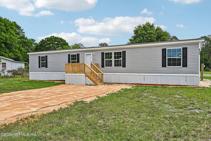 Property Photo:  6771 SW County Road 225  FL 32091 