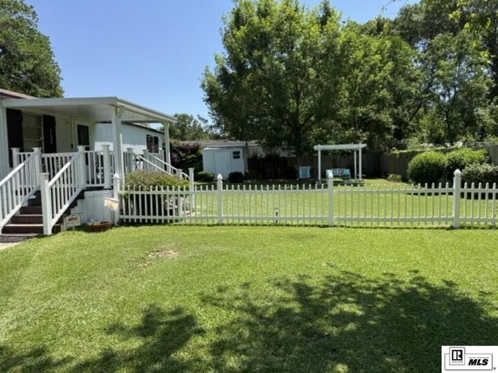 Property Photo: 424 Ramsey Drive LA 71280