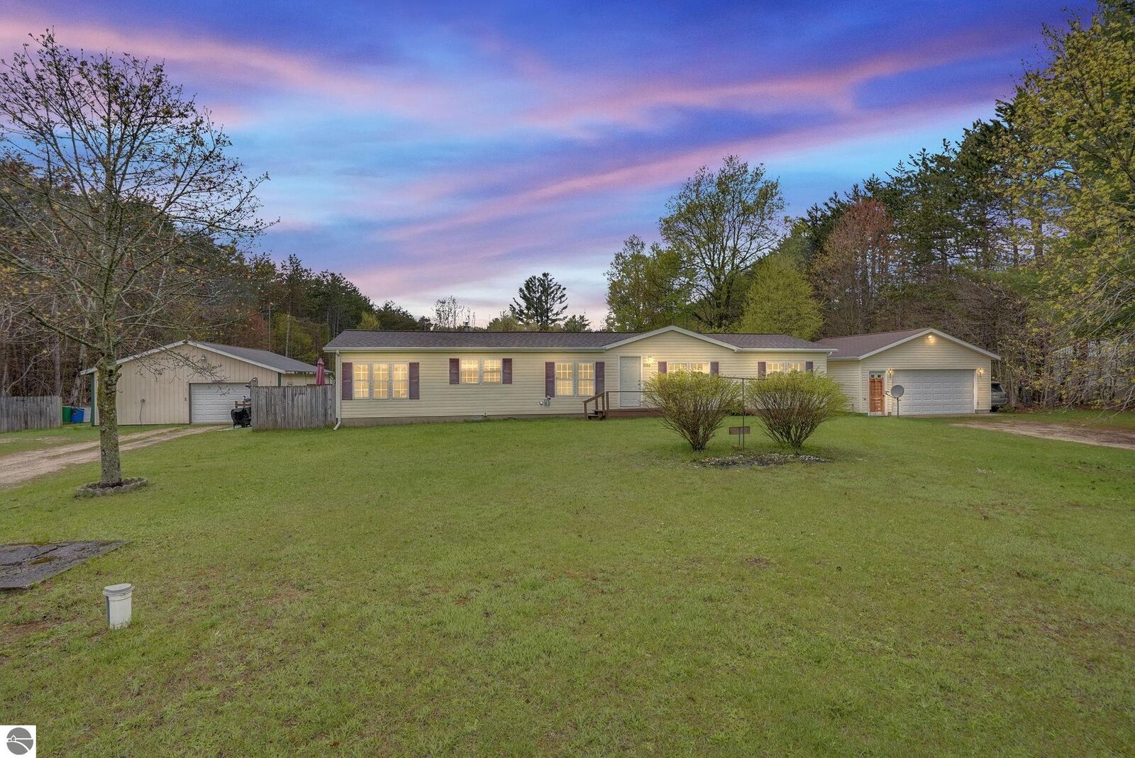 Property Photo: 4100 S 23 Road MI 49618