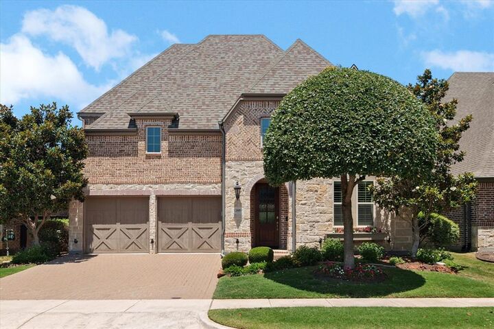 Property Photo:  3009 Aberdeen Drive  TX 75056 