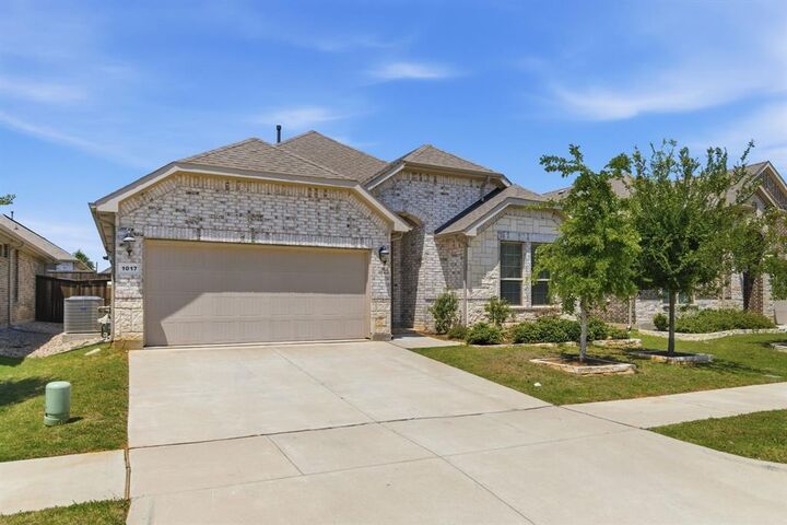 Property Photo:  1017 Almond Street  TX 75065 