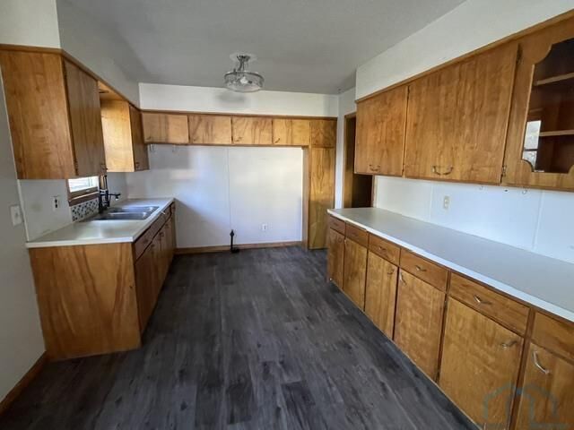 Property Photo:  45 SE 7th St  IA 51250 