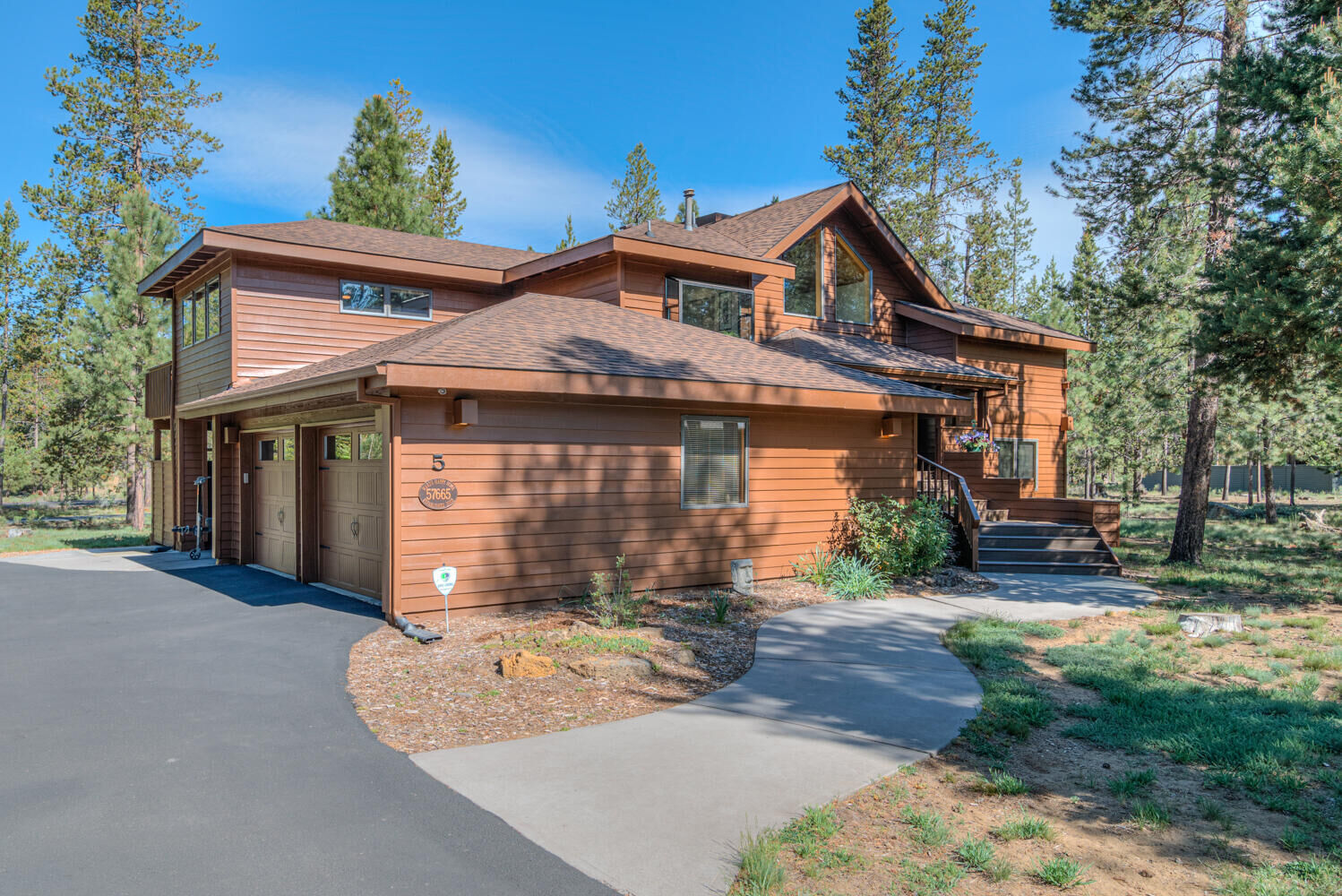 Property Photo:  57665 Aspen Lane  OR 97707 