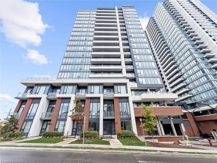 Property Photo:  5 Wellington Street W 904  ON N2G 0E3 