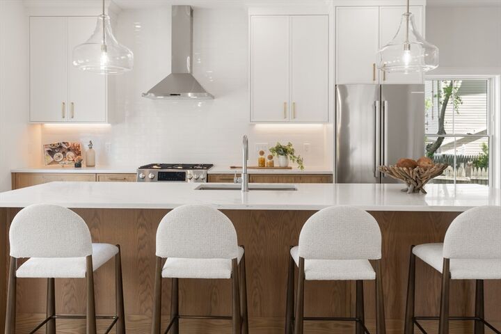 Property Photo:  326 Lowell Street 1  MA 02145 