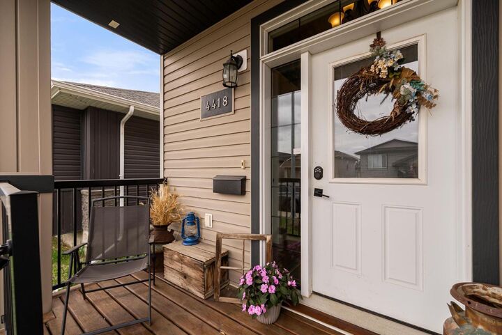 Property Photo:  4418 75 Street  AB T4V 5C9 