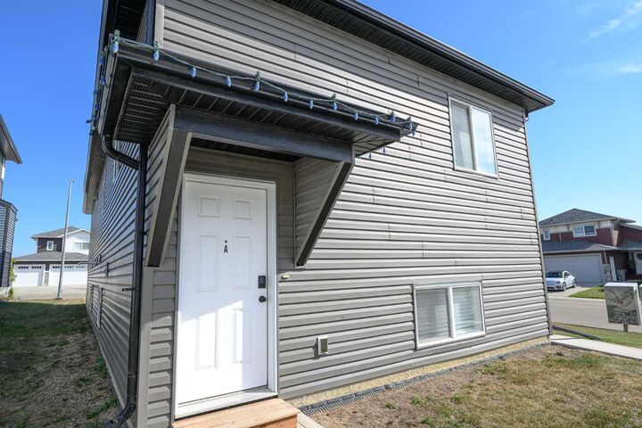 Photo de la propriété:  13402 104A Street A  AB T8V 6K8 