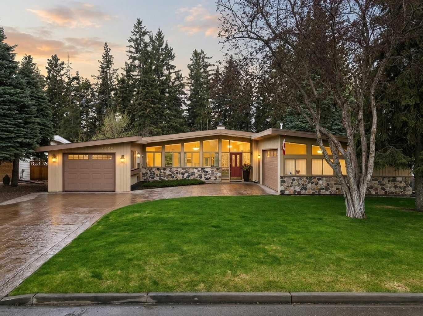 Photo de la propriété: 3520 Spruce Drive AB T4N 3N9