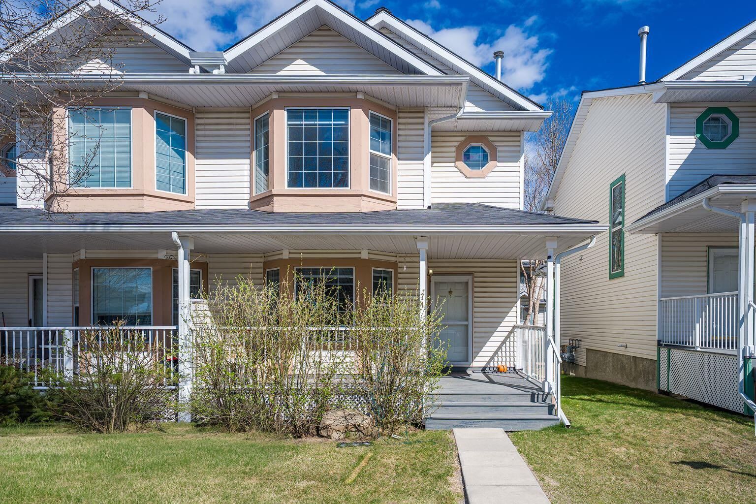 Property Photo:  71 Martin Crossing Court NE  AB T3J 3P3 