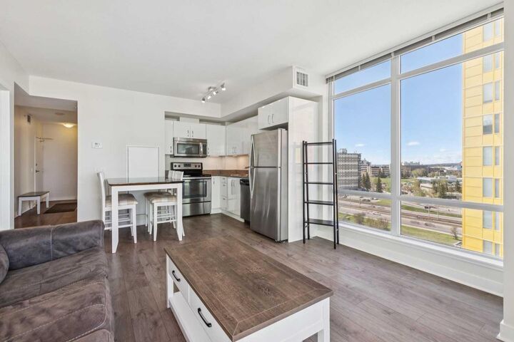 Property Photo:  10 Brentwood Common NW 1007  AB T2L 2L6 