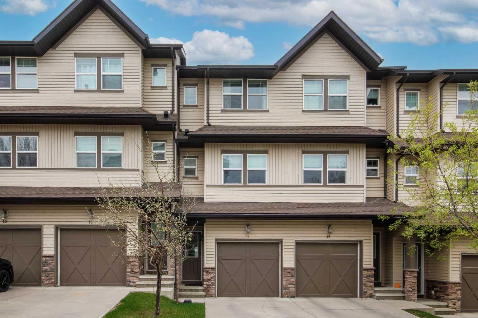 Property Photo: 28 Heritage Drive 17 AB T4G 0J8