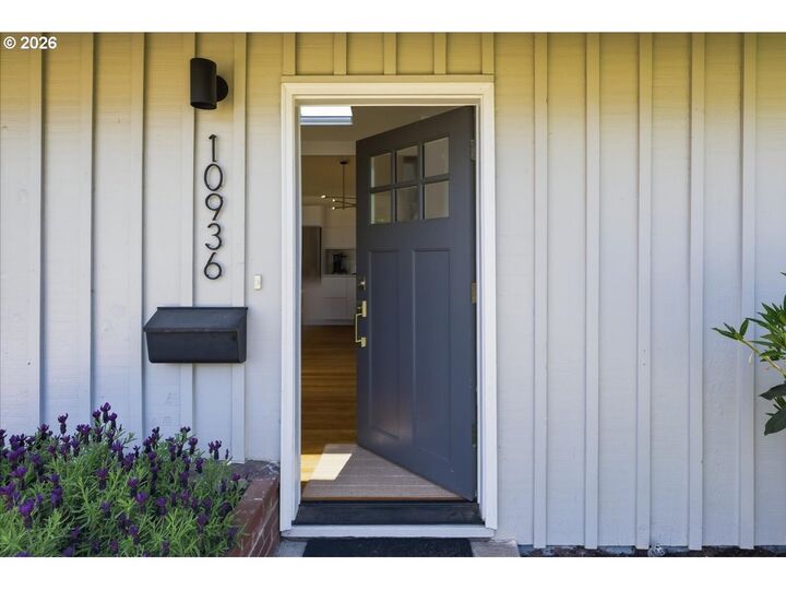 Property Photo: 10936 NE Russell St OR 97220