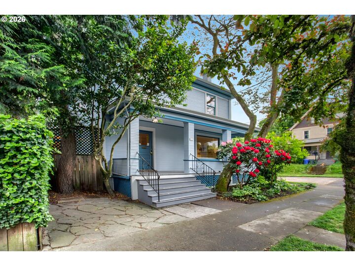 Property Photo:  902 NE Thompson St  OR 97212 