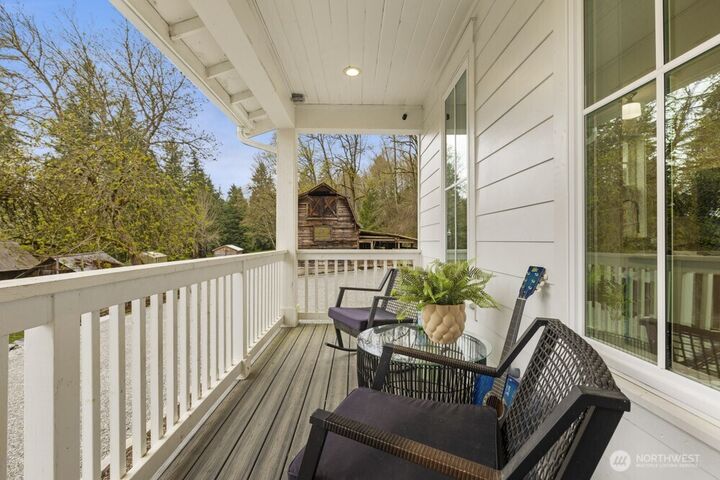 Property Photo: 13310 Fettig Road E WA 98321