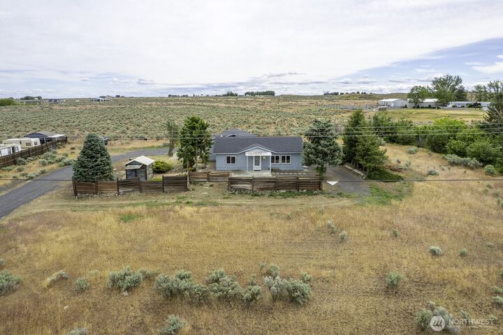 Property Photo: 11397 Dodson Road NW WA 98823