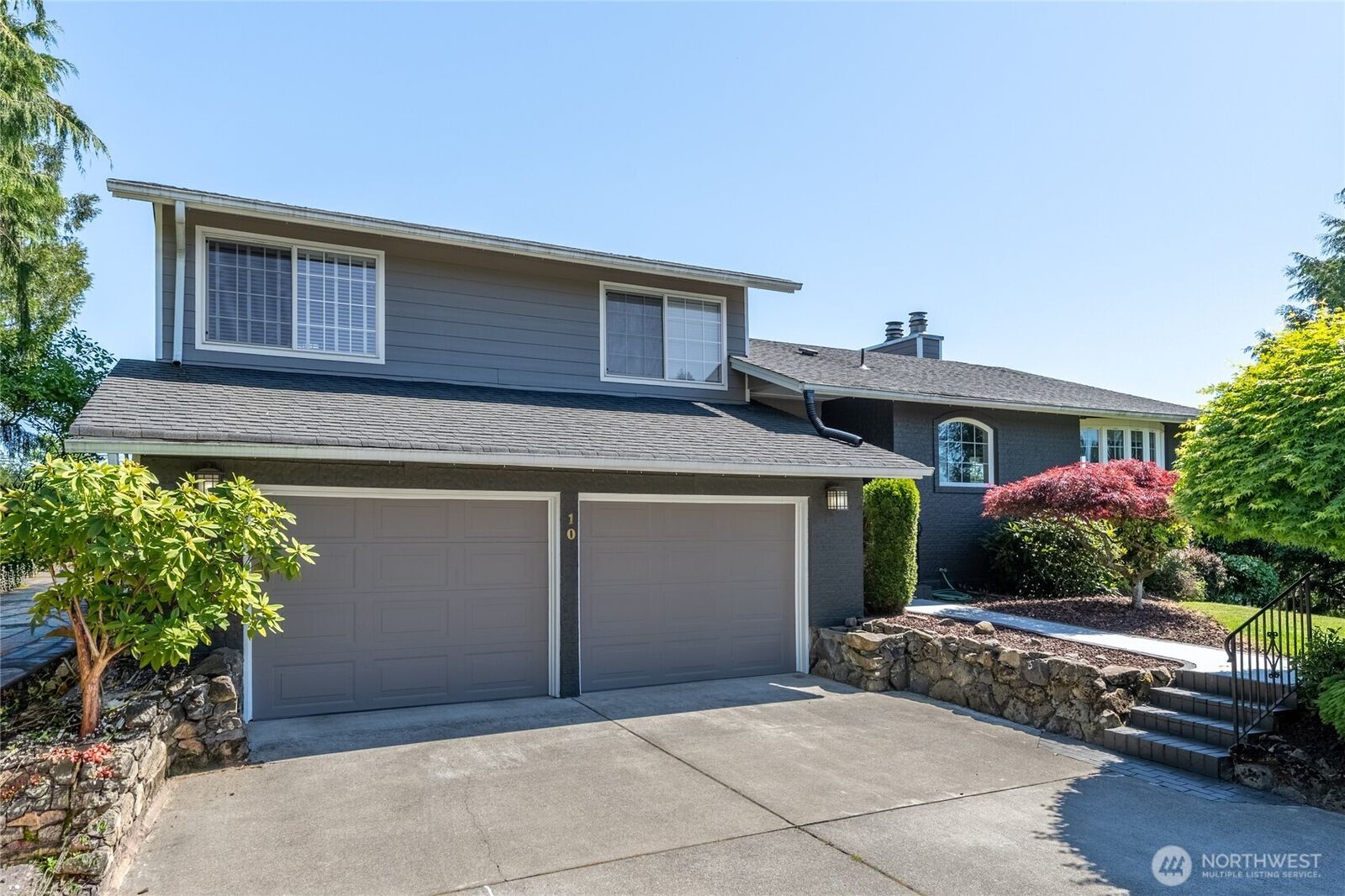 Property Photo: 10 Jeffery Place WA 98632